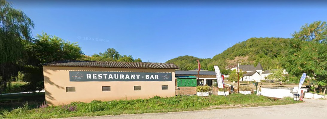 Photo du restaurant 'Le Borrèzien' depuis la place